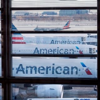 Conflicto en Irán eleva el costo del combustible y puede provocar cierre de aerolíneas