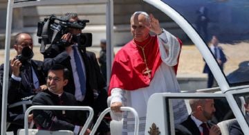 León XIV: 130 mil personas salen a saludar al papa en su primera visita a España