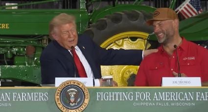 Trump se sorprende ante el físico de un granjero: “Es un maldito espécimen”; no reconoció que se trataba de un Salón de la Fama de la NFL