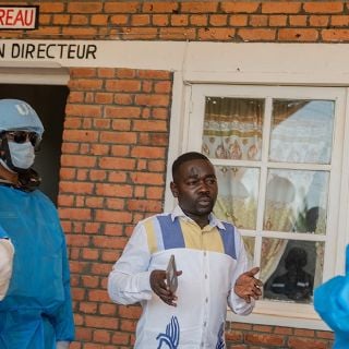 Brote de ébola en el Congo: personal de salud mantiene la batalla entre recursos insuficientes