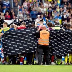 Exfutbolista danés pide a Cristian Eriksen retirarse por el bien de su esposa, luego de sufrir un nuevo desplome en la cancha