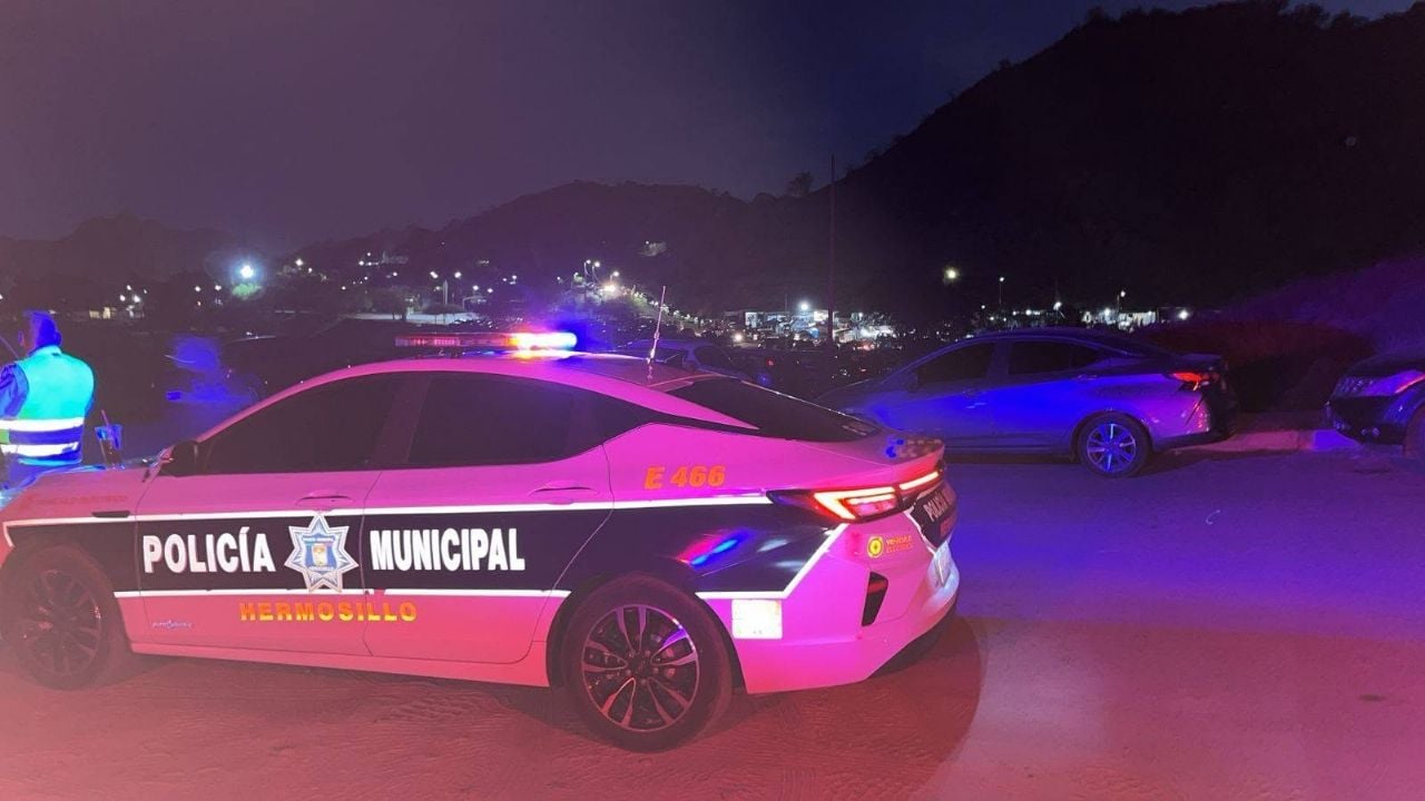 Hallan los cuerpos de dos personas en un coche en Sonora; fi