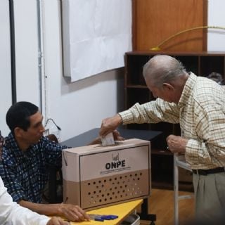 "Resultados de elección de Perú estarán listos el próximo mes": Centro Carter pide respetar procesos