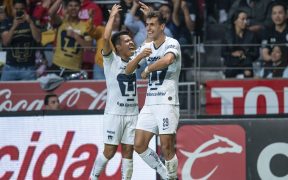 Juan Ignacio Dinenno celebra su doblete ante Toluca. (Foto: Mexsport)