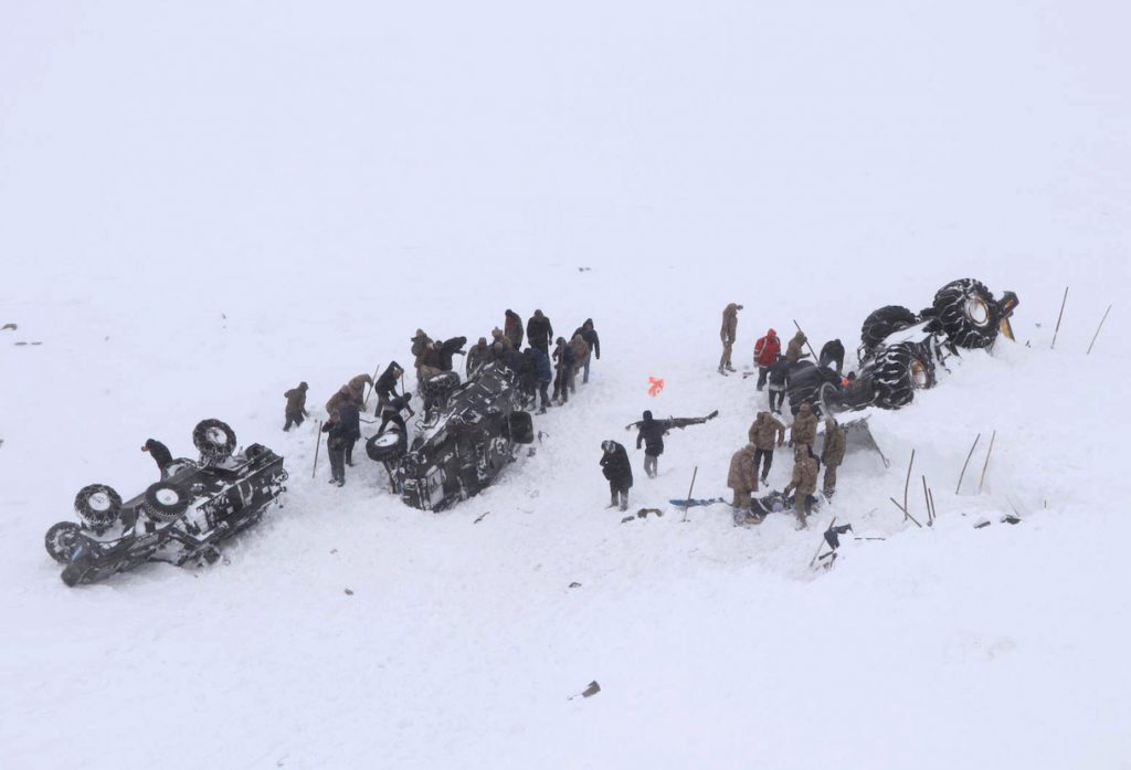 enterrados-nieve-avalancha-turquia