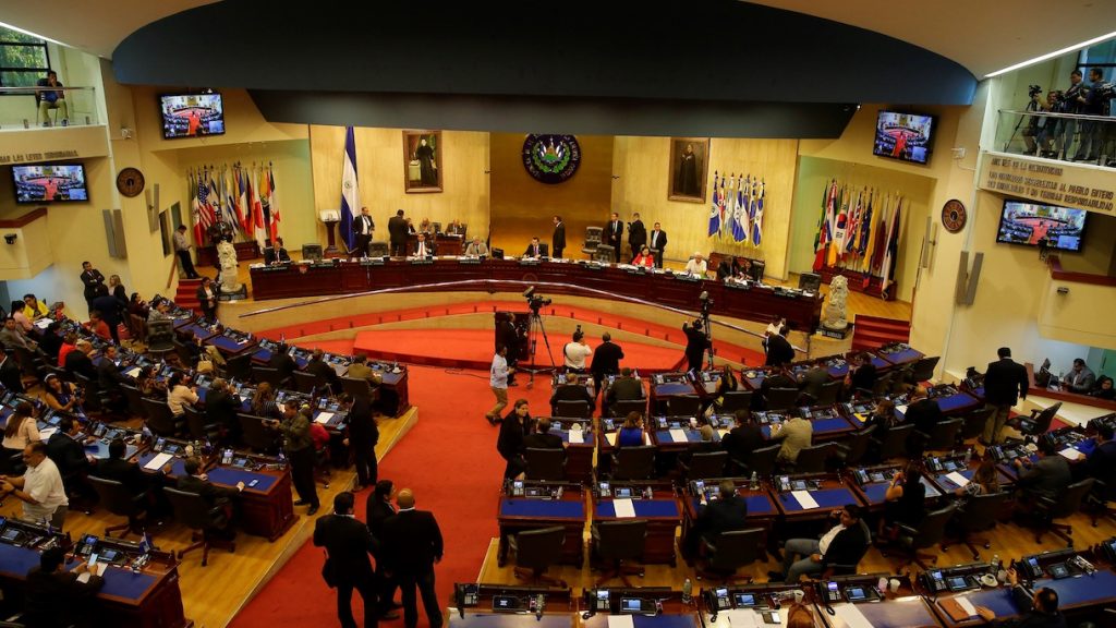 estados-unidos-descalifica-uso-militar-presidente-salvadoreño-parlamento