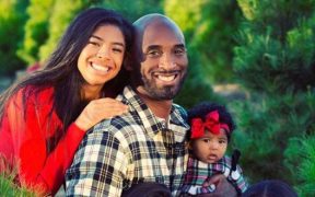 Kobe Bryant con dos de sus hijas