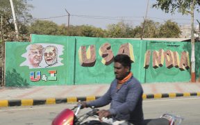 India-levanta-muro-ante-visita-Trump