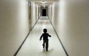 Estados Unidos detuvo a mil niños migrantes en menos de una semana
